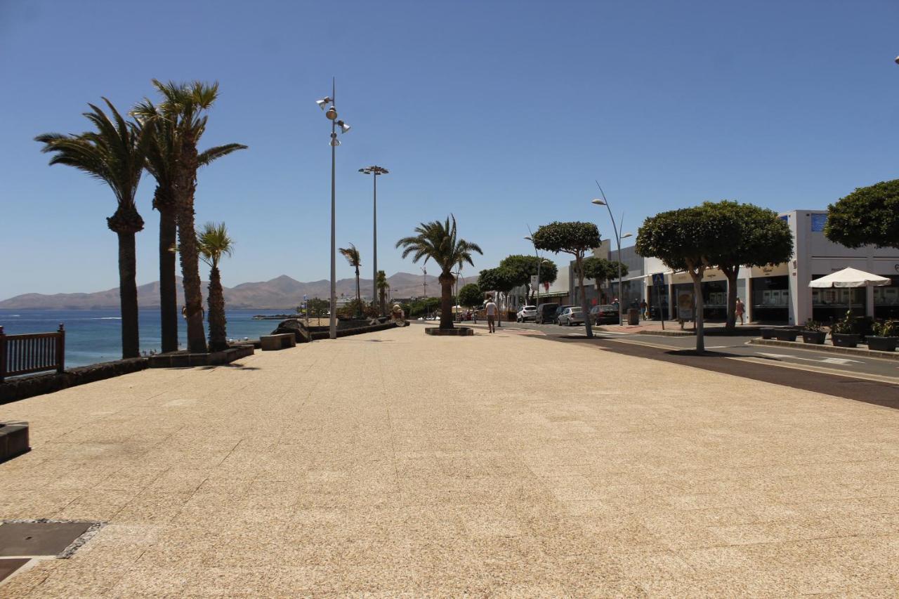 Playa Chica Apartment Пуэрто дель Кармен Экстерьер фото